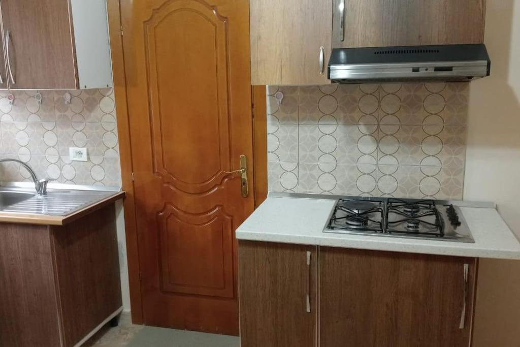 Pazari_Ri_Studio Daire Tiran Dış mekan fotoğraf
