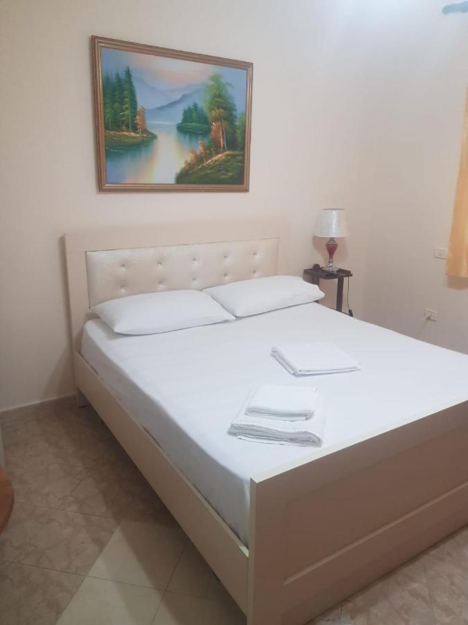 Pazari_Ri_Studio Daire Tiran Dış mekan fotoğraf